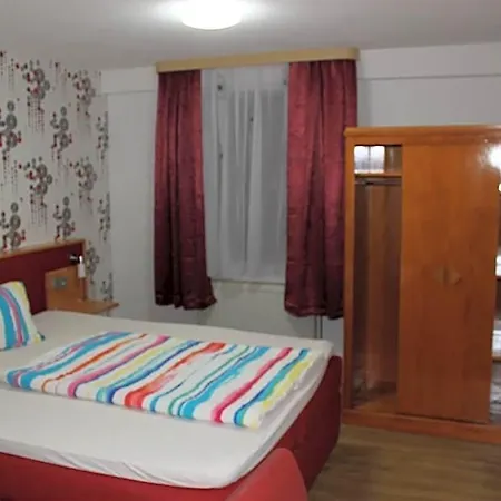 ホテル Hochdorfer Hirschen 3*